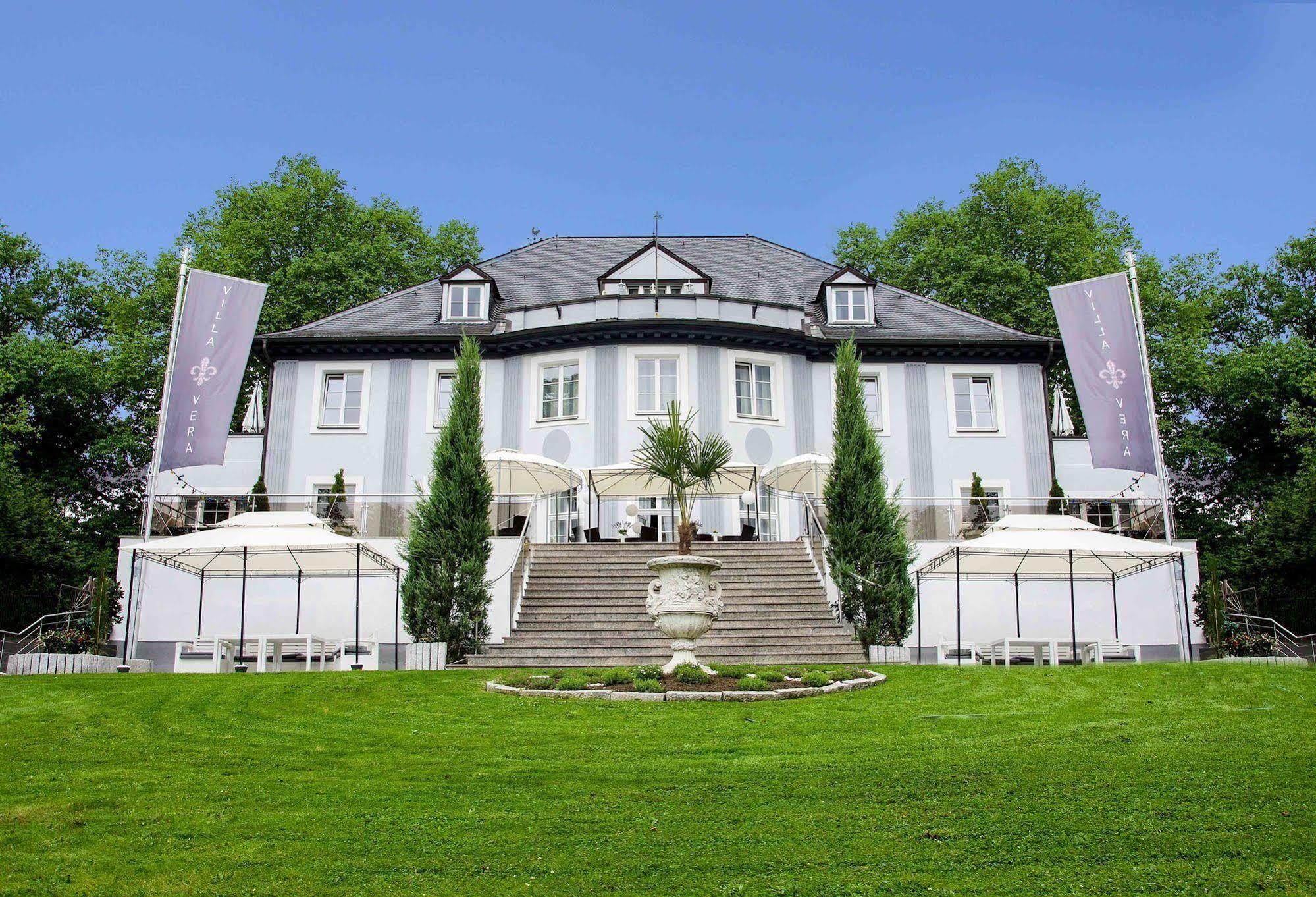 וטר Villa Vera מראה חיצוני תמונה